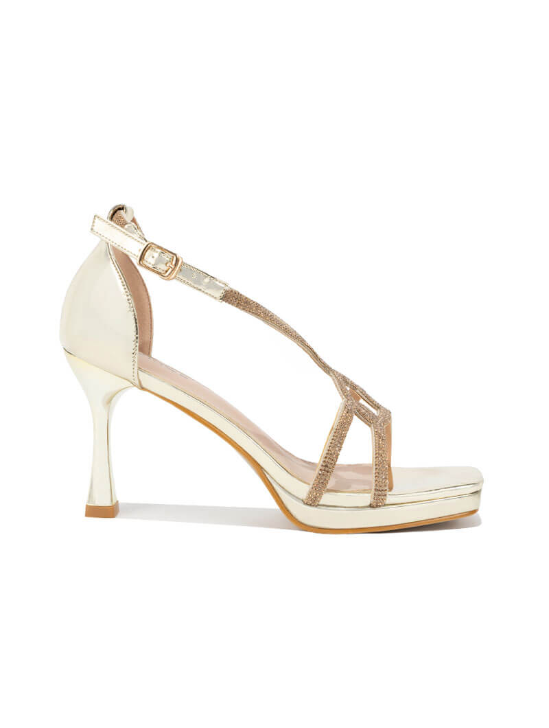 Sandales ornées en strass